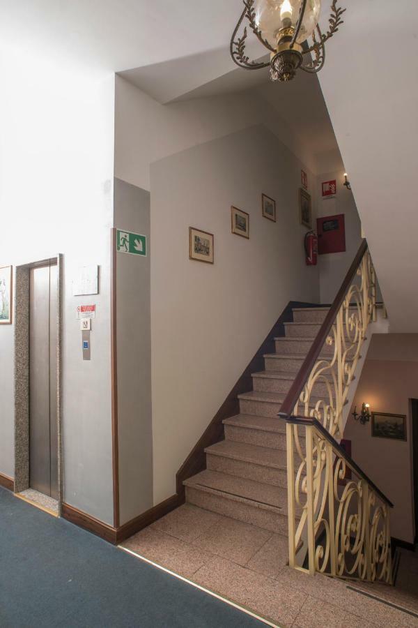 Hotel Florida Arona Buitenkant foto